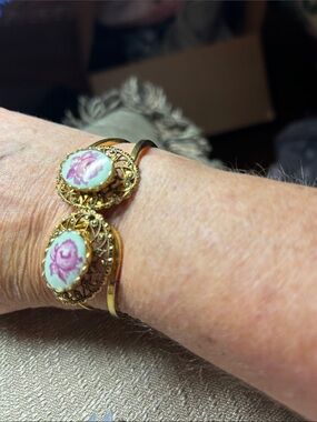 Gold Filigree Porcelain Rose Cuff Bracelet - Unbranded